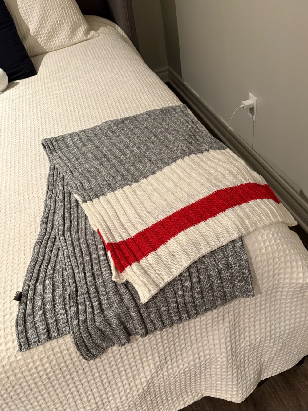 Cozy Ribbed Knit Throw Blanket - Gray, White & Red